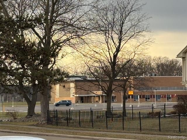 14749 Williamsburg Drive, Riverview, MI 48193