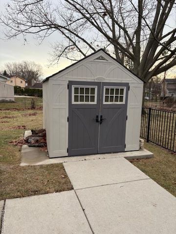 14749 Williamsburg Drive, Riverview, MI 48193