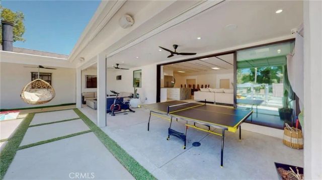 6945 Amestoy, Los Angeles, CA 91406
