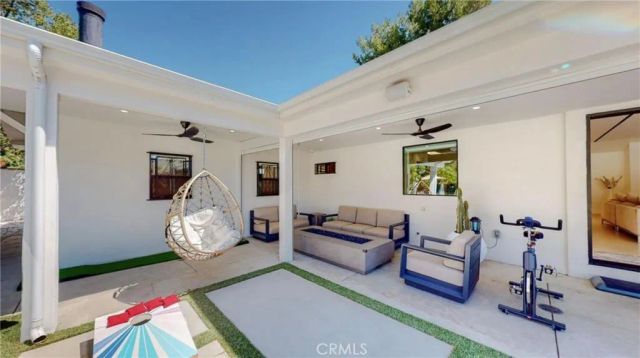 6945 Amestoy, Los Angeles, CA 91406