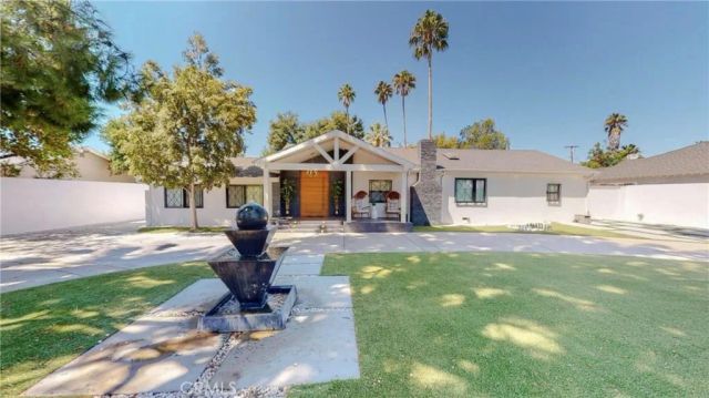 6945 Amestoy, Los Angeles, CA 91406