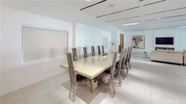 6945 Amestoy, Los Angeles, CA 91406