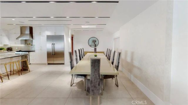6945 Amestoy, Los Angeles, CA 91406