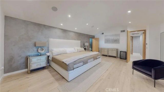 6945 Amestoy, Los Angeles, CA 91406