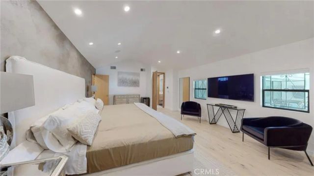 6945 Amestoy, Los Angeles, CA 91406