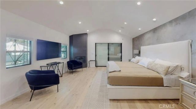 6945 Amestoy, Los Angeles, CA 91406