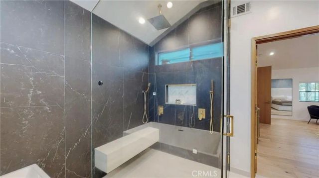 6945 Amestoy, Los Angeles, CA 91406