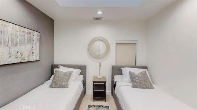 6945 Amestoy, Los Angeles, CA 91406