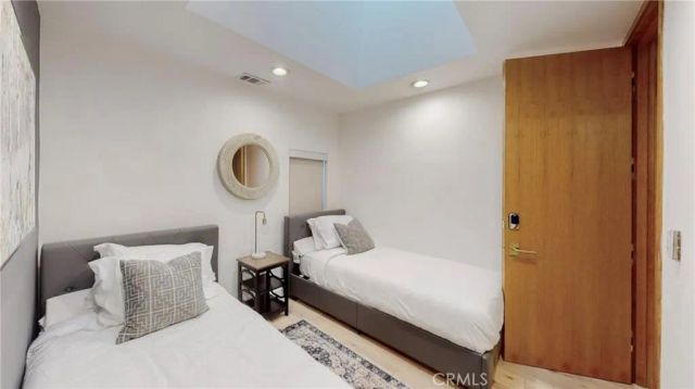 6945 Amestoy, Los Angeles, CA 91406