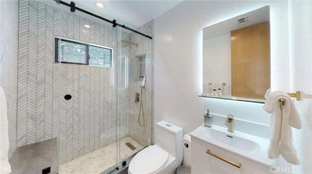 6945 Amestoy, Los Angeles, CA 91406