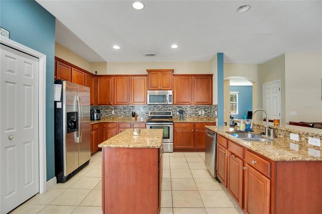 2053 NOBSCOT PLACE, Apopka, FL 32703