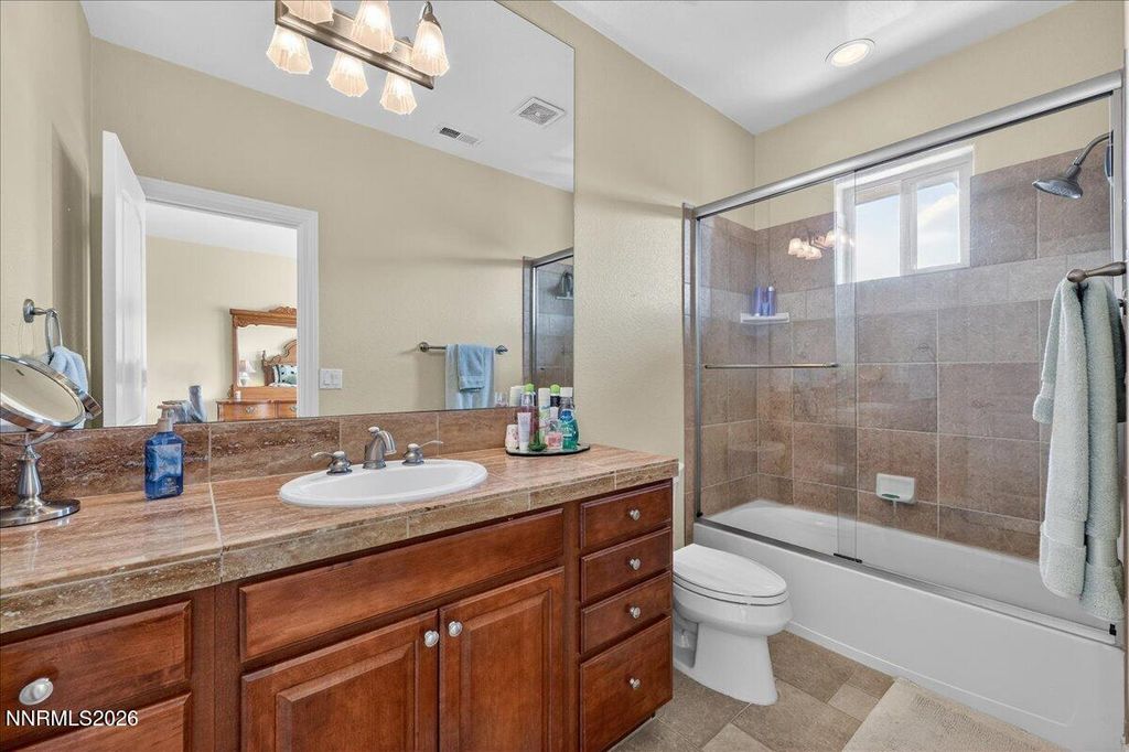 Image 16 of property listing at 224 S Earlham Court, Reno, NV 89511