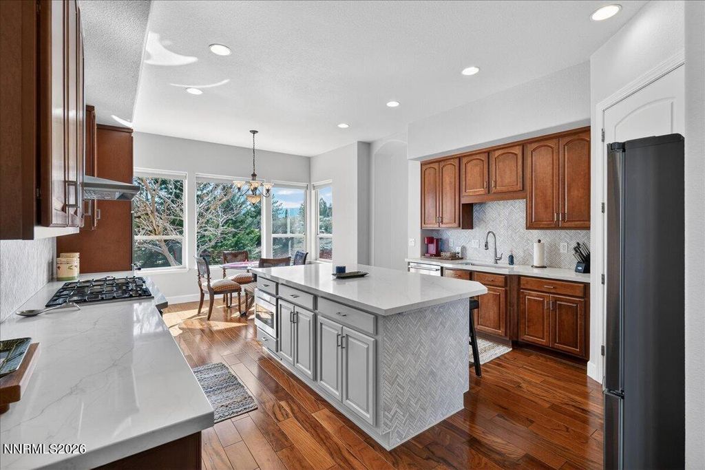 Image 30 of property listing at 224 S Earlham Court, Reno, NV 89511