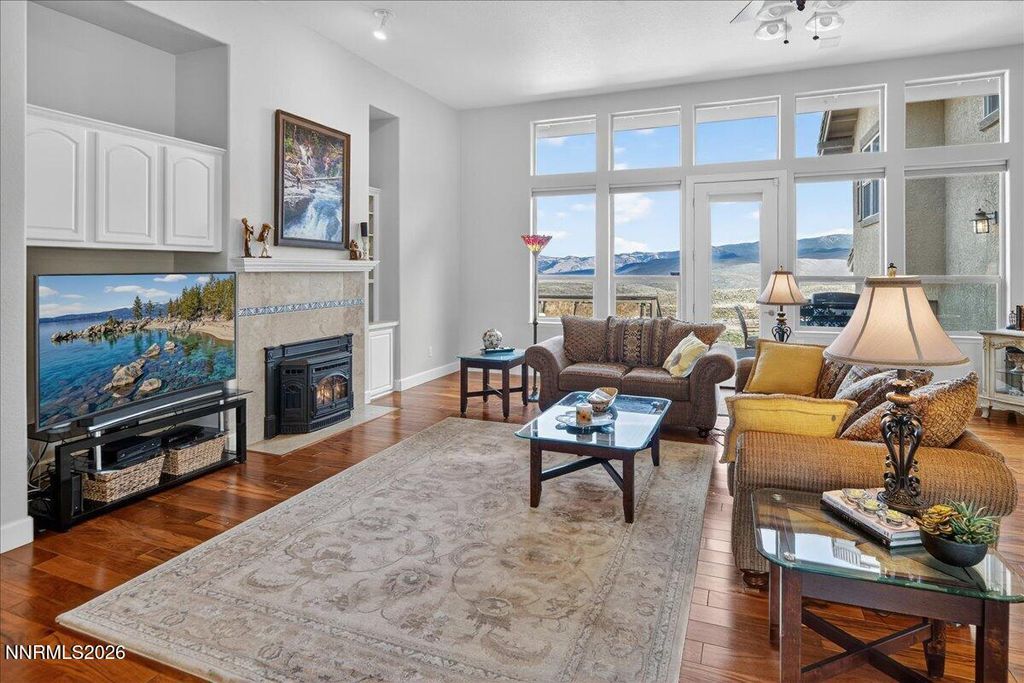 Image 32 of property listing at 224 S Earlham Court, Reno, NV 89511