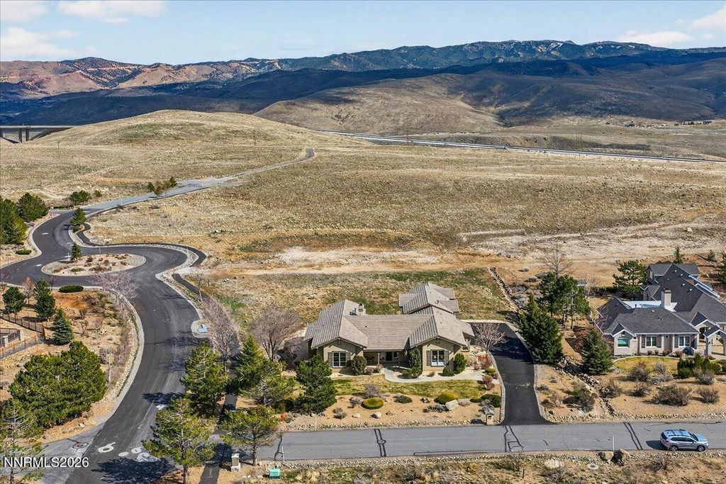 Image 4 of property listing at 224 S Earlham Court, Reno, NV 89511