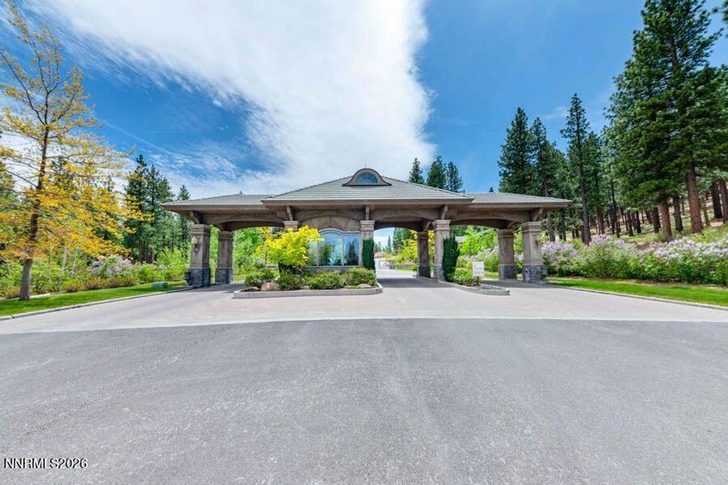 Image 43 of property listing at 224 S Earlham Court, Reno, NV 89511