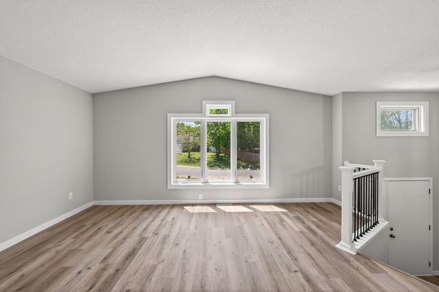 4000 W 137th Street, Savage, MN 55378