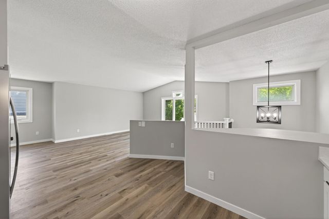4000 W 137th Street, Savage, MN 55378