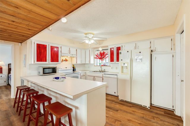 12520 E Buena Vista Drive, Galveston, TX 77554
