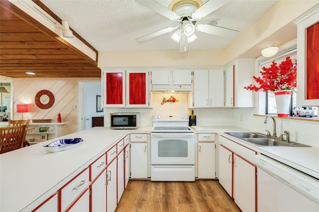 12520 E Buena Vista Drive, Galveston, TX 77554