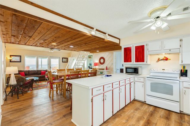 12520 E Buena Vista Drive, Galveston, TX 77554