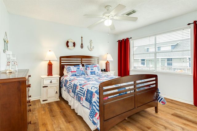 12520 E Buena Vista Drive, Galveston, TX 77554