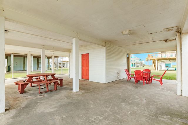12520 E Buena Vista Drive, Galveston, TX 77554