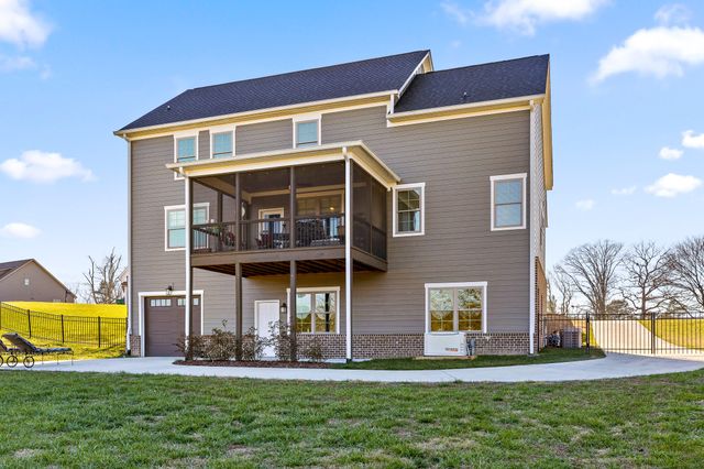 953 Equestrian Drive, Soddy Daisy, TN 37379