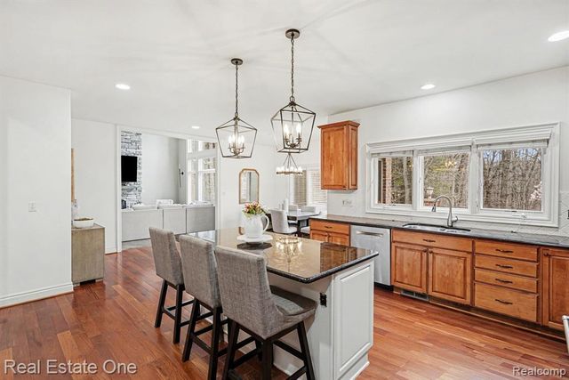 12901 Sleigh Trail, Milford, MI 48380