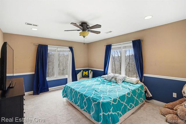 12901 Sleigh Trail, Milford, MI 48380