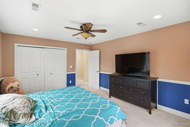 12901 Sleigh Trail, Milford, MI 48380