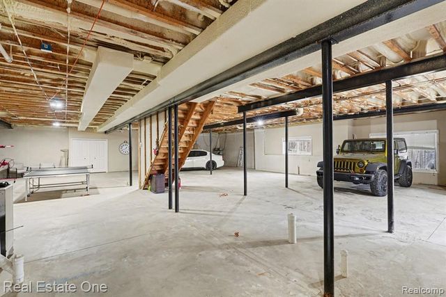 12901 Sleigh Trail, Milford, MI 48380