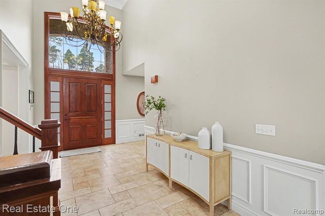 12901 Sleigh Trail, Milford, MI 48380