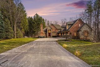 12901 Sleigh Trail, Milford, MI 48380