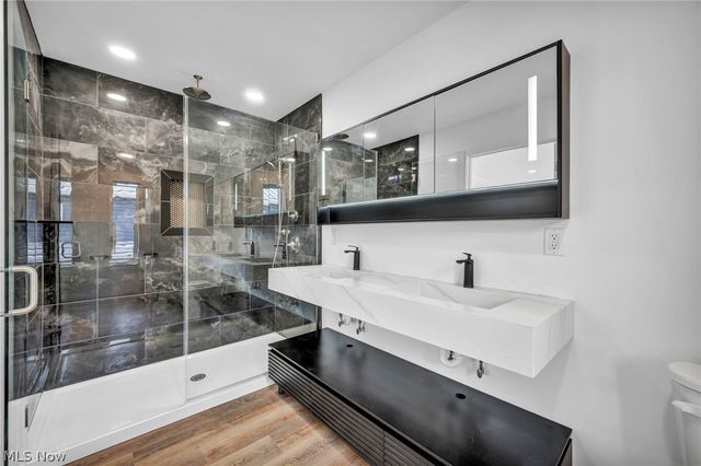1872 W 57th Street, Cleveland, OH 44102