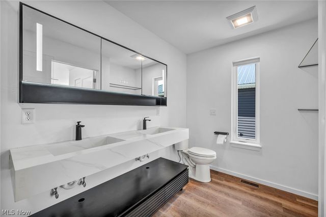 1872 W 57th Street, Cleveland, OH 44102