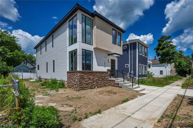 1872 W 57th Street, Cleveland, OH 44102