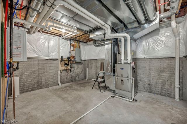 1872 W 57th Street, Cleveland, OH 44102