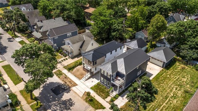 1872 W 57th Street, Cleveland, OH 44102