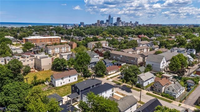 1872 W 57th Street, Cleveland, OH 44102