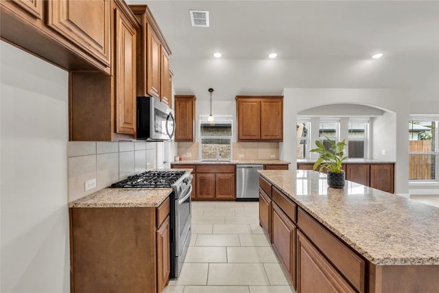 452 W Autumn Hill Bluff, Lavon, TX 75166