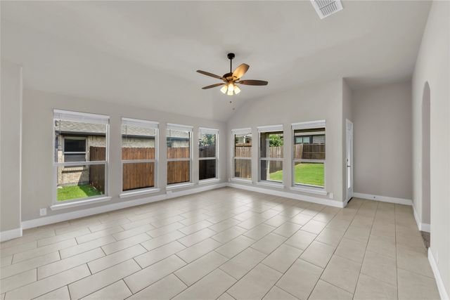 452 W Autumn Hill Bluff, Lavon, TX 75166