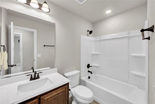 452 W Autumn Hill Bluff, Lavon, TX 75166