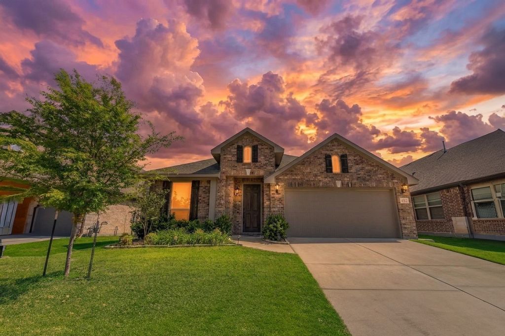 452 W Autumn Hill Bluff, Lavon, TX 75166