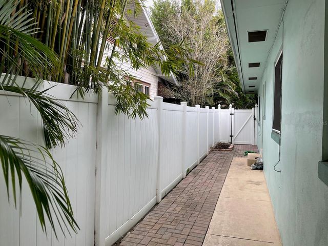 807 26TH AVENUE N, St Petersburg, FL 33704