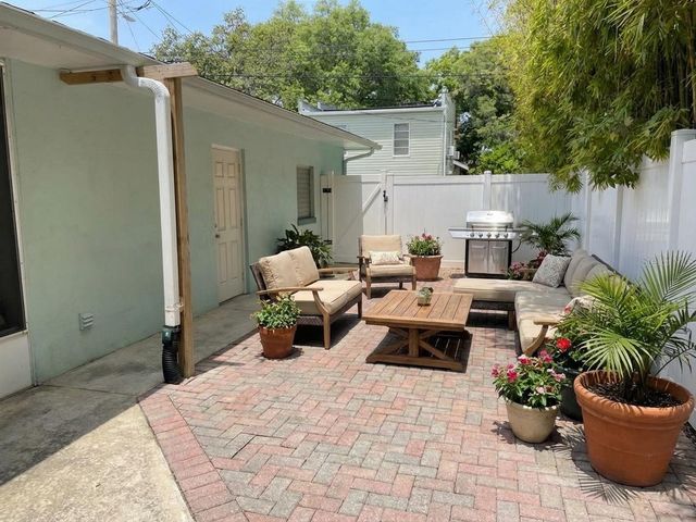 807 26TH AVENUE N, St Petersburg, FL 33704
