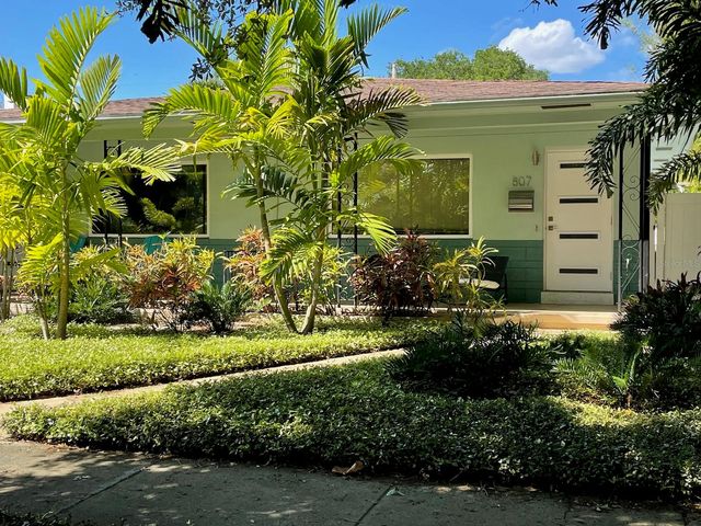 807 26TH AVENUE N, St Petersburg, FL 33704