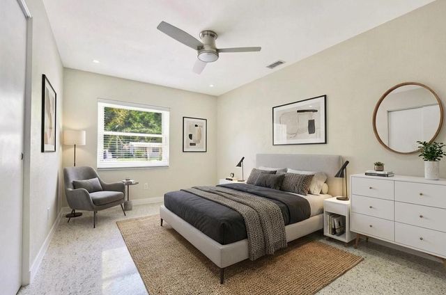 807 26TH AVENUE N, St Petersburg, FL 33704