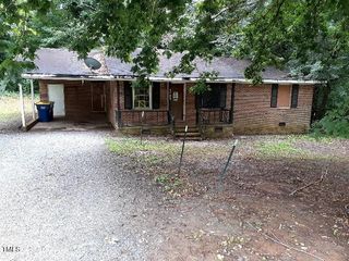 1707 N Chatham Avenue, Siler City, NC 27344
