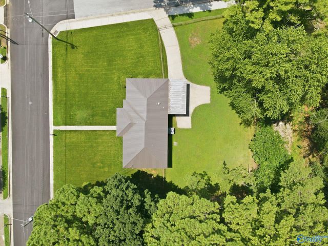 3116 Greenhill Drive NW, Huntsville, AL 35810